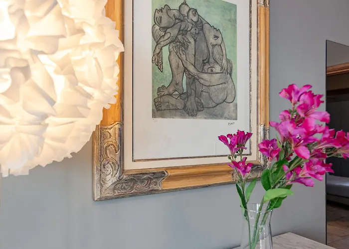 Hostly-the Walls Apartment-near Leaning Tower アパート *